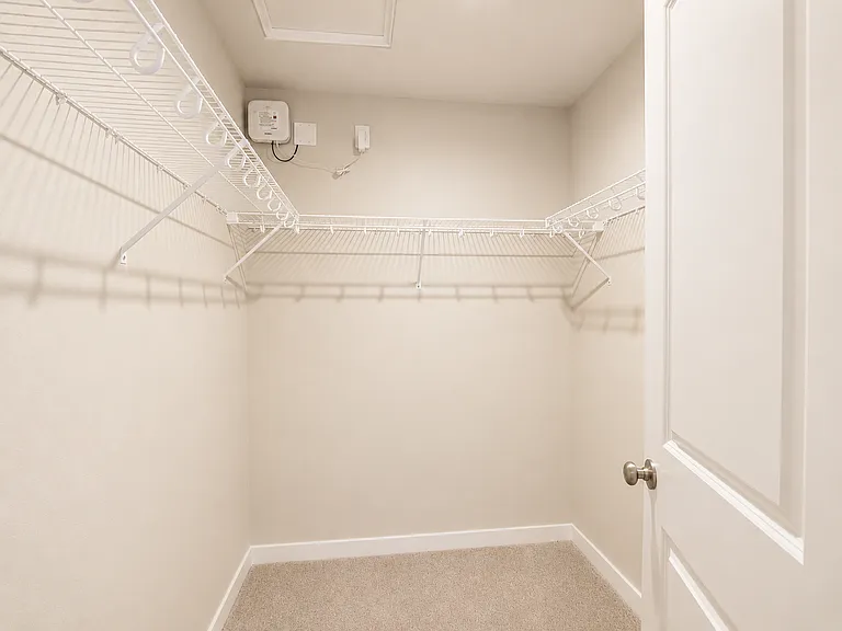 18426 NE 46th Pl — Photo 18