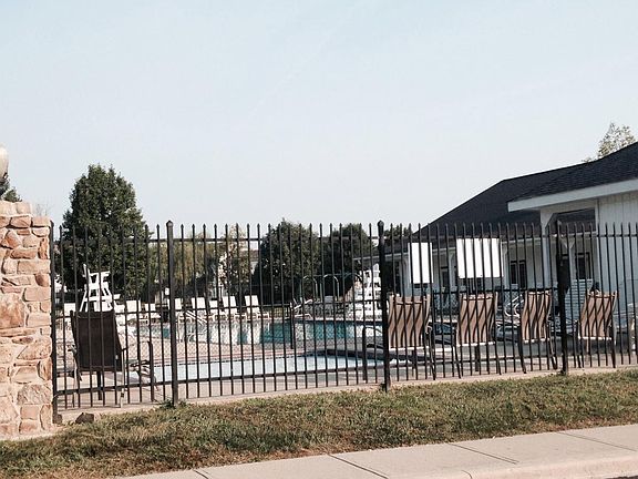 4th image of 6710 Wimbledon Dr