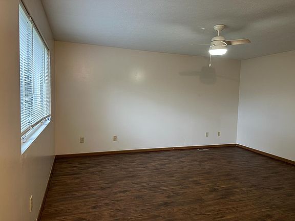 2nd image of 14755 Hillcrest Ave
