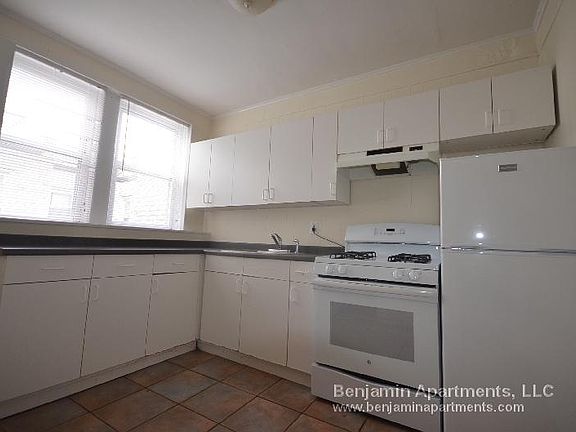 2nd image of 518 Cambridge St #9