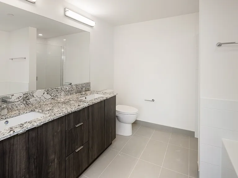 1060 Churchill Cres #312 — Photo 23
