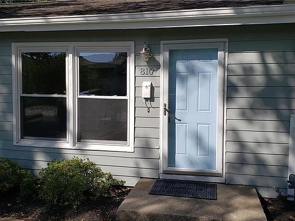 3rd image of 810 SE Browning Ave