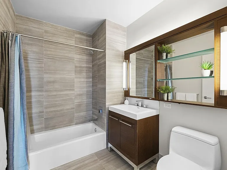 100 W 31st St #43G — Photo 22