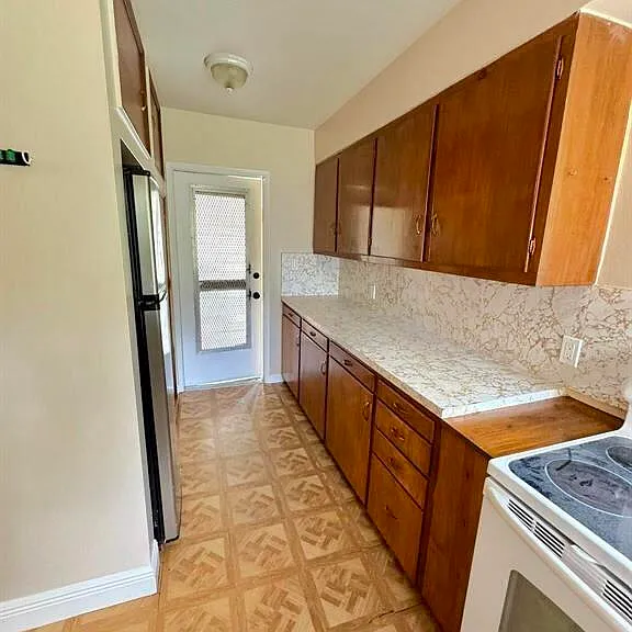2531 Pierce St — Photo 5