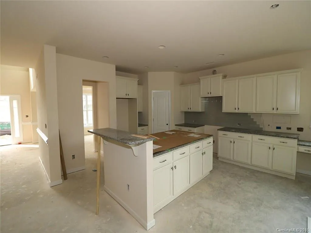 4 bed, 3147 sqft, $3,100 — Photo 4