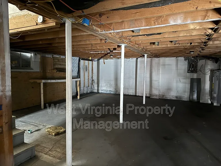 309 E Prince St — Photo 31