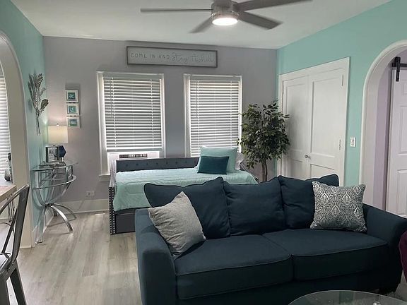 4th image of 725 Broadway St #9