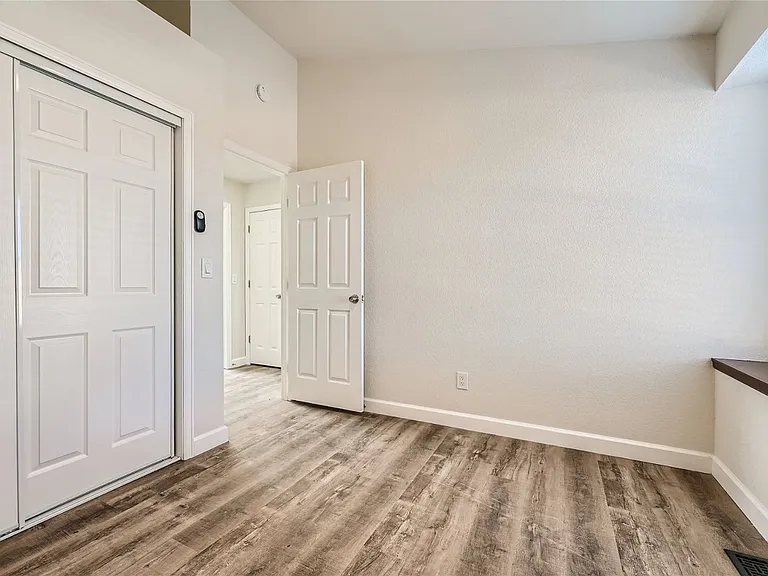 5701 Wagonwheel Trl — Photo 20