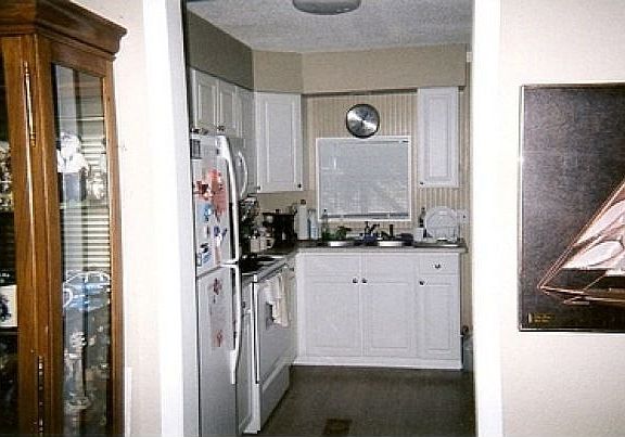 4th image of 914 Mango Dr