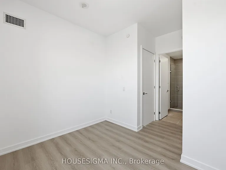 100 Queen St E #2706 — Photo 12