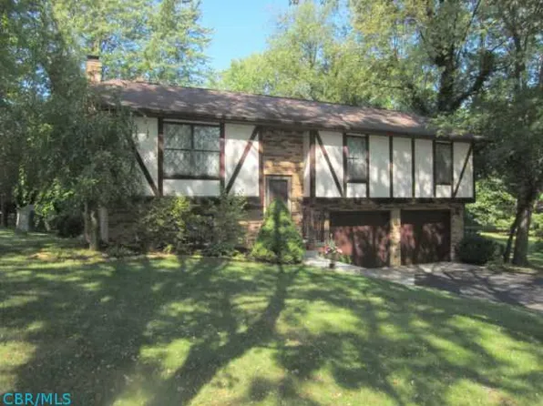 426 Knoll Dr SW, Granville, OH 43023