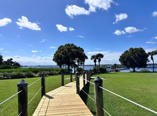 2071 NW 21st Ter, Stuart, FL 34994