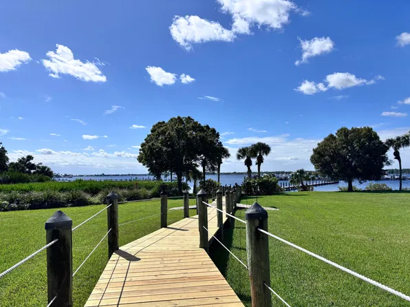 2071 NW 21st Ter, Stuart, FL 34994