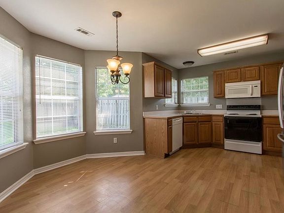 4th image of 1664 N Desarc Way
