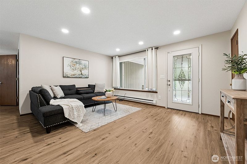 3rd image of 501 125th Street S