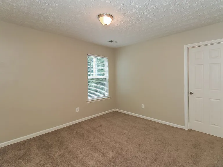 3030 Raven Trce — Photo 13