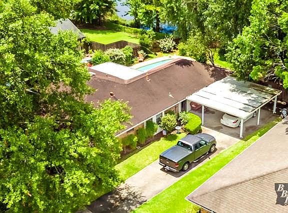 2nd image of 113 Presque Isle Dr