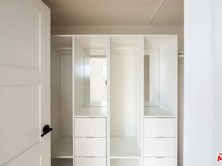 747 Lillian Way #8 — Photo 17