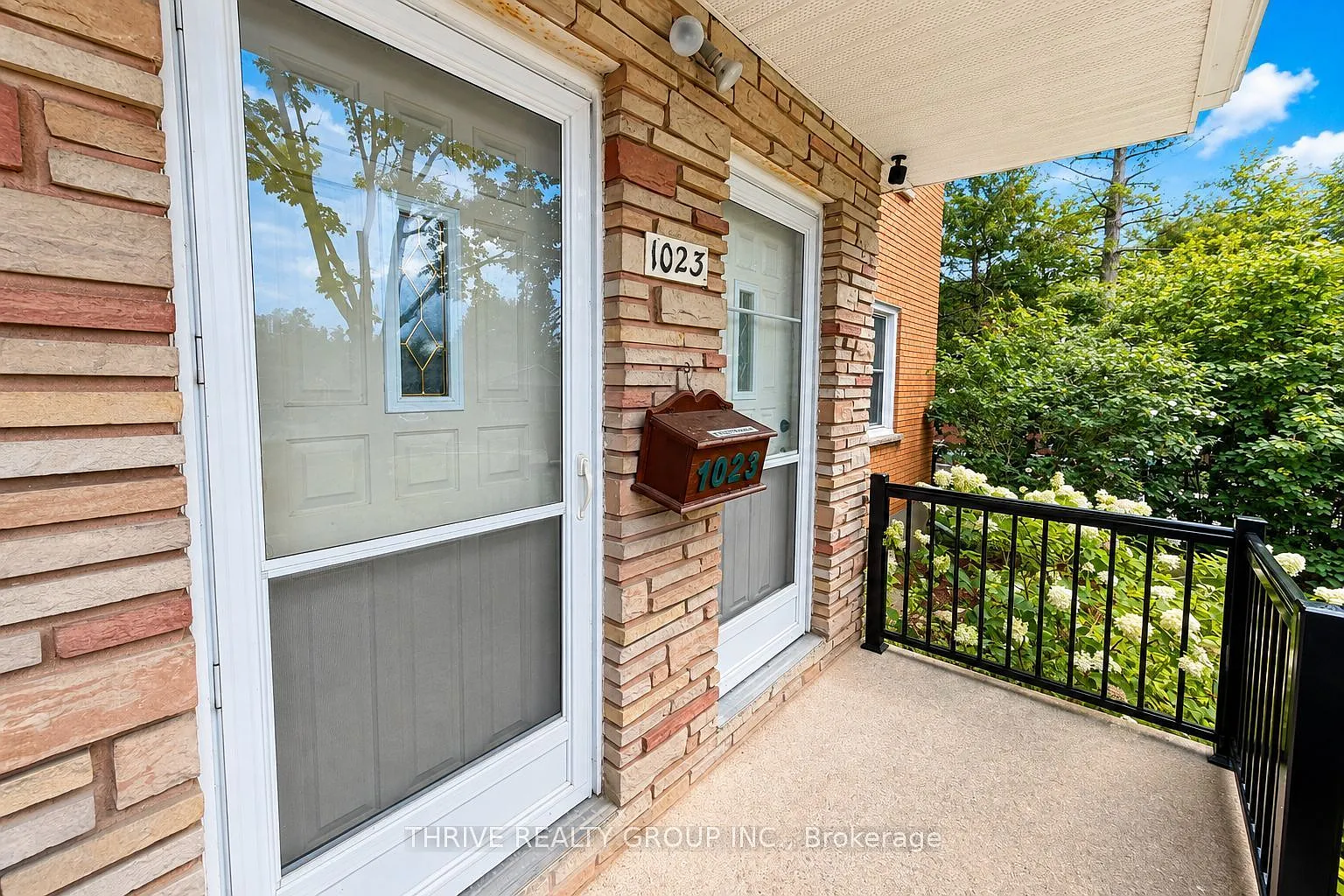 3 bed, $2,000 — Photo 4