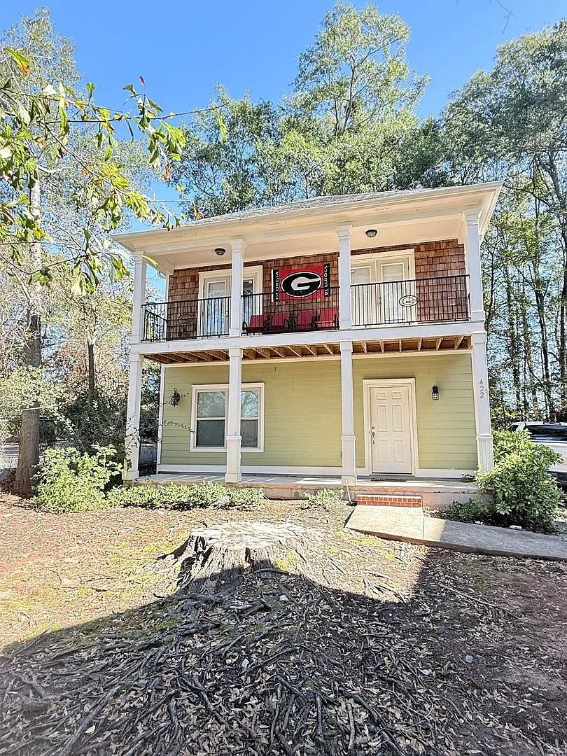 Cute 4 Bedroom Near Downtown for Pre-Lease — Photo 1