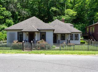 44 Mill St, Elsah, IL 62028