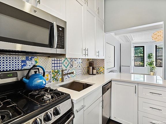 4th image of 527 8th St APT 2A