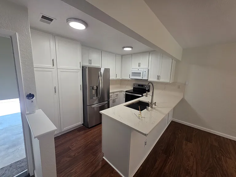 1884 Sally Creek Cir — Photo 14