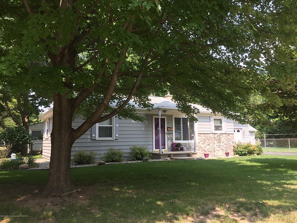 1st image of 418 W Williams St