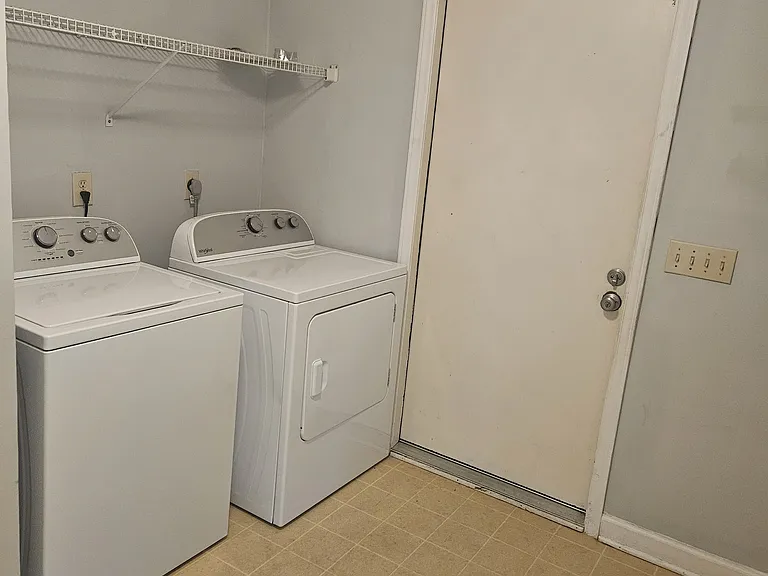 6902 Persimmon Pl — Photo 16