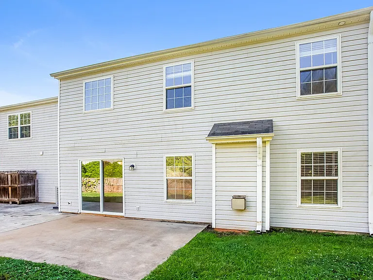 9705 Avensong Crossing Dr — Photo 17
