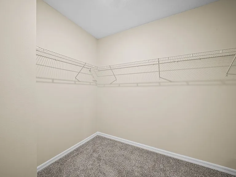 520 Kennedy Dr — Photo 11