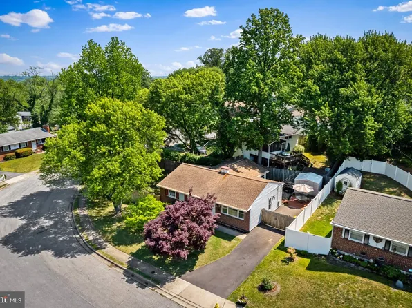 517 Fountain Dr, Linthicum, MD 21090