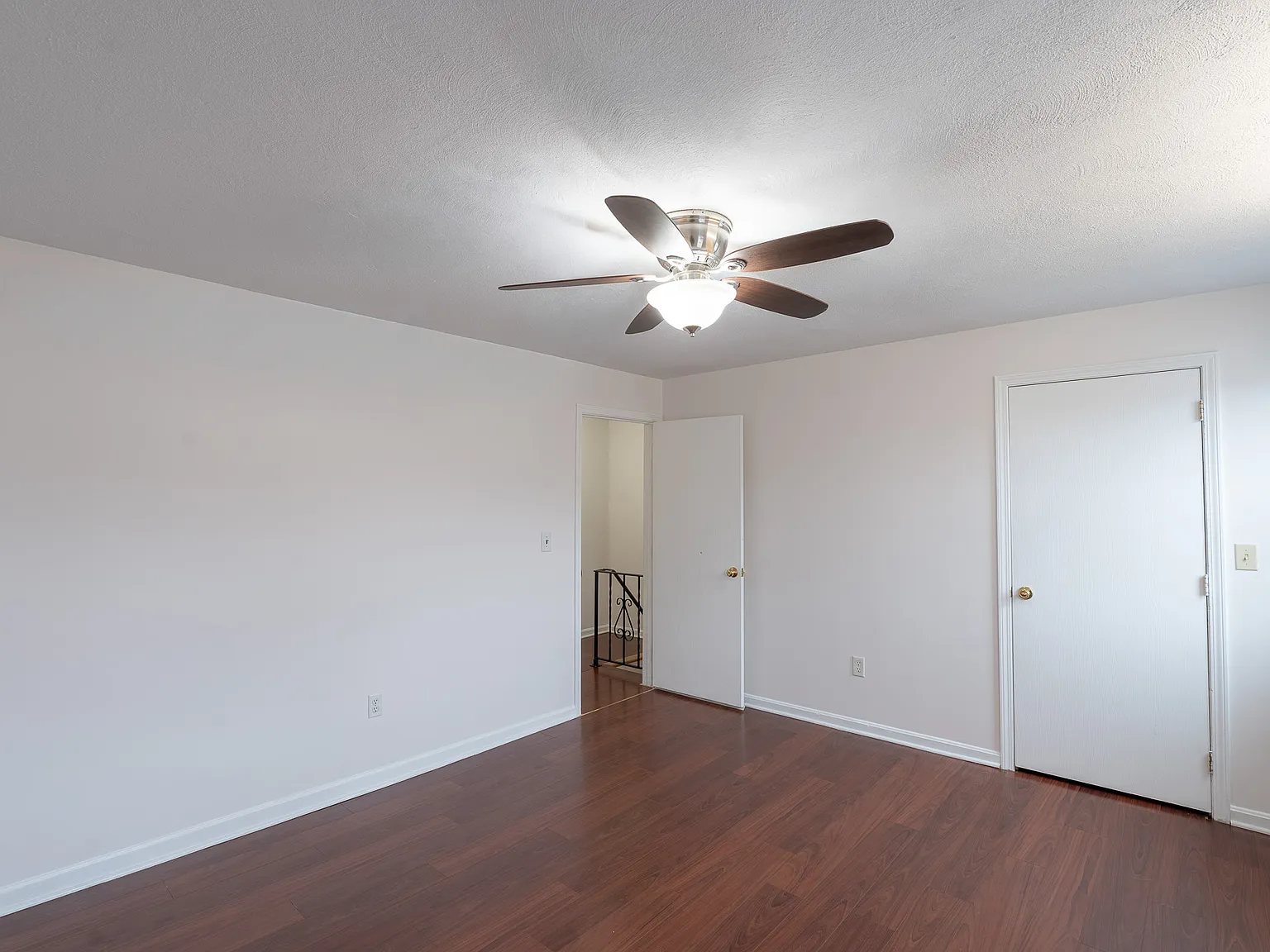 2 bed, 1.5 bath, 1200 sqft, $2,800 — Photo 4