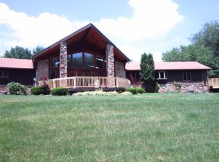 104 Arnold Dr, Clinton, PA 15026