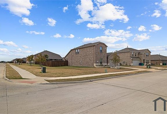 5th image of 6304 Bracken Dr