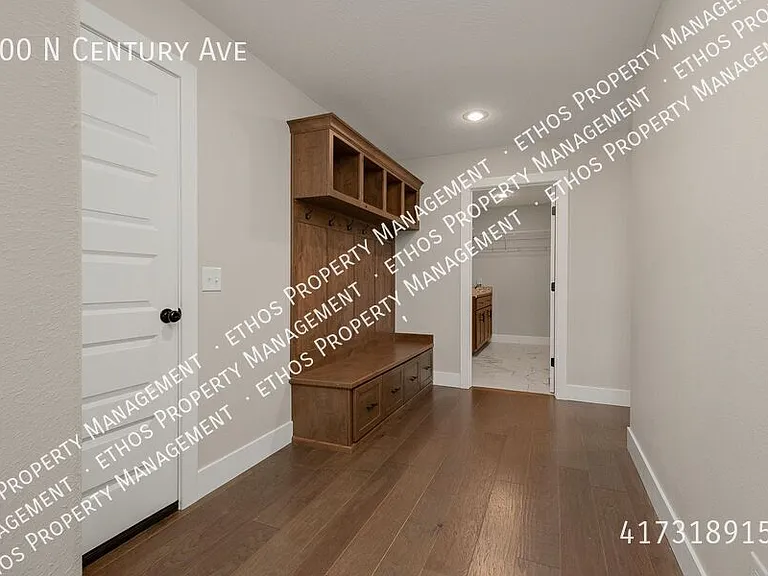 700 N Century Ave — Photo 10