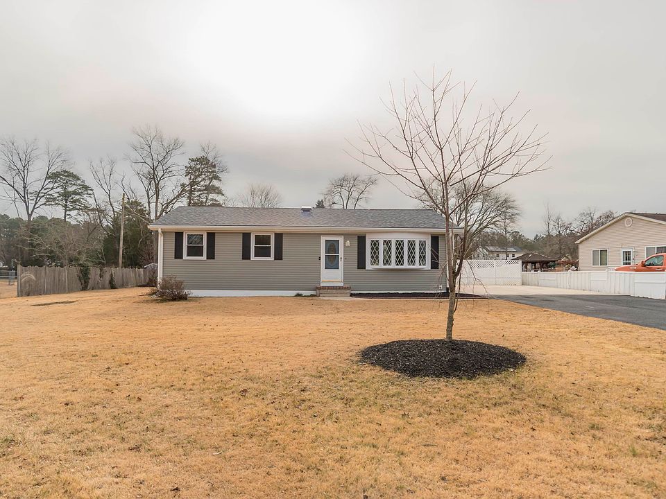 1st image of 2427 Buttonwood Ln