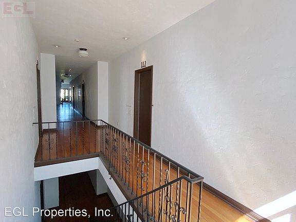 4th image of 1432 Echo Park Ave #111