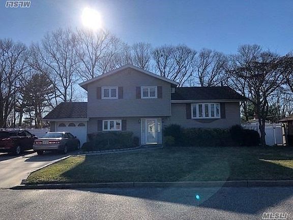 2nd image of 150 Montrose Dr