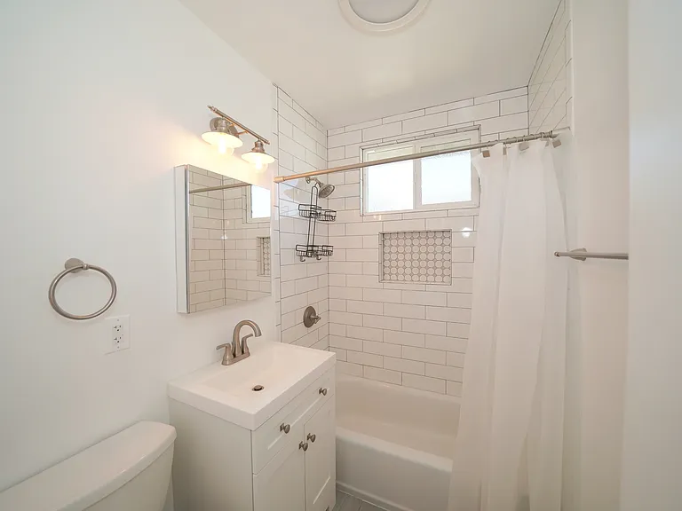 220 E Walnut Ave — Photo 16