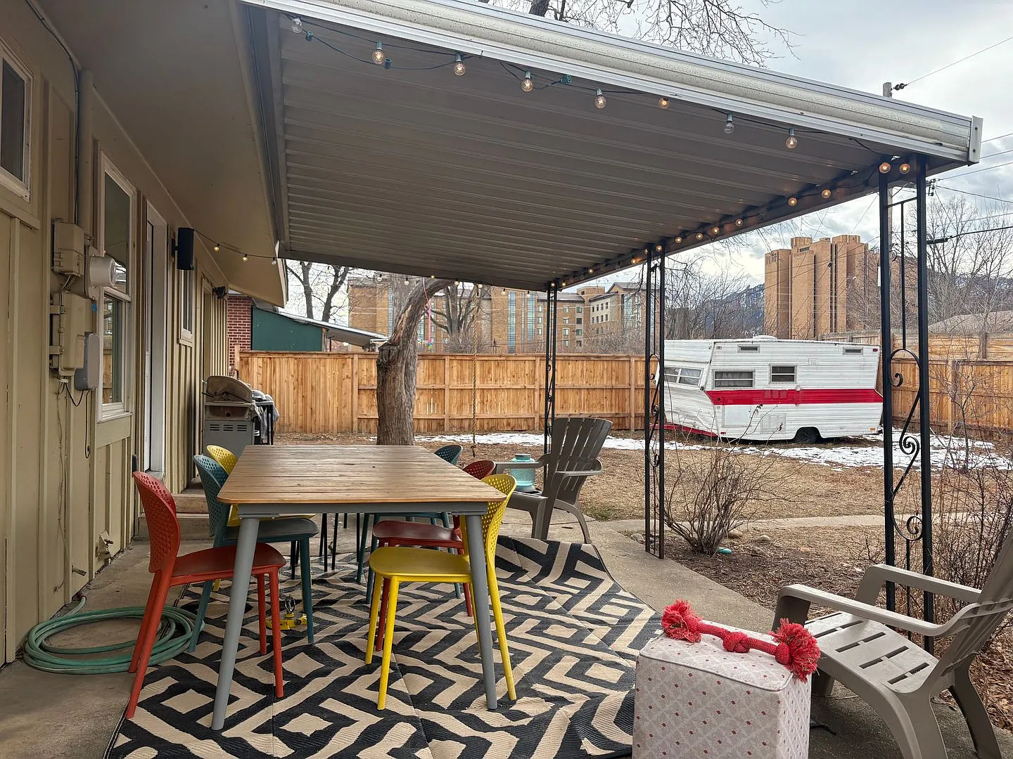 3 Bed 1 Bath Home W/Large Backyard Walking Distance To Everything. — Photo 3