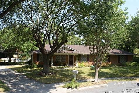 1st image of 2811 Hopeton Dr