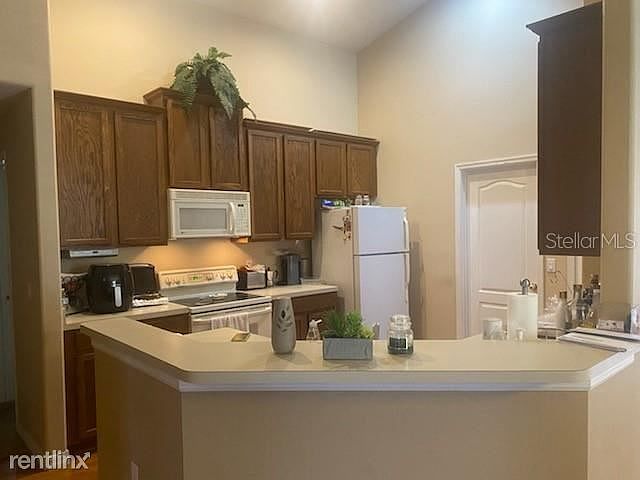1st image of 204R Cornwall Ct