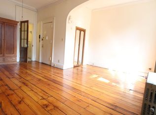 214 E 12th St #3FR, New York, NY 10003