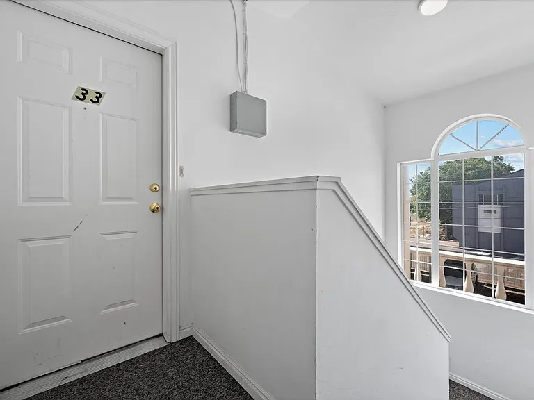 259 N 300 W #33 — Photo 5