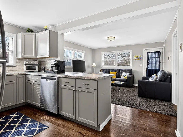 1735 Harle Ave NW — Photo 21