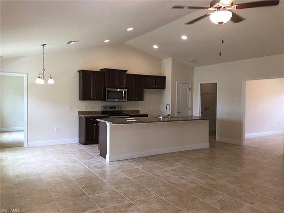5th image of 3006 NE 6th Pl