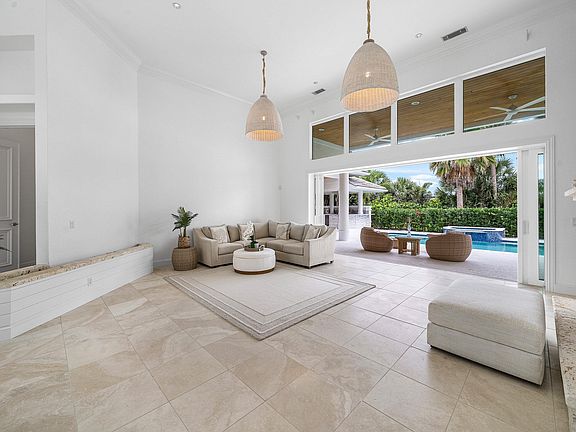 4th image of 2925 SE Dune Drive