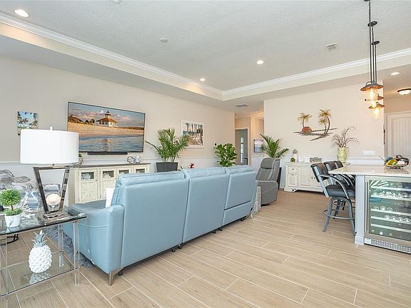 5th image of 10414 Coquina Ct