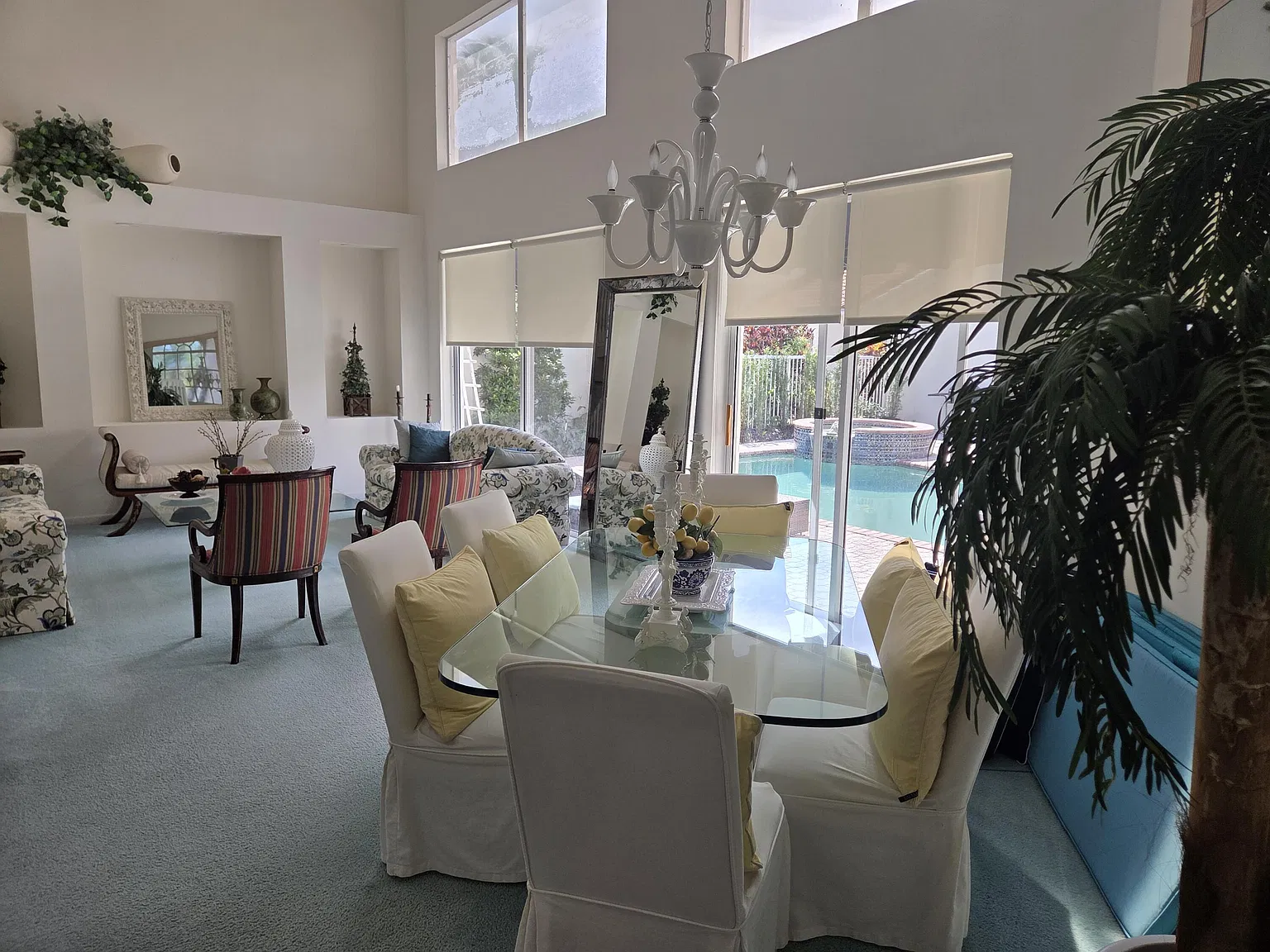 4 bed, 2.5 bath, 2457 sqft, $6,950 — Photo 2